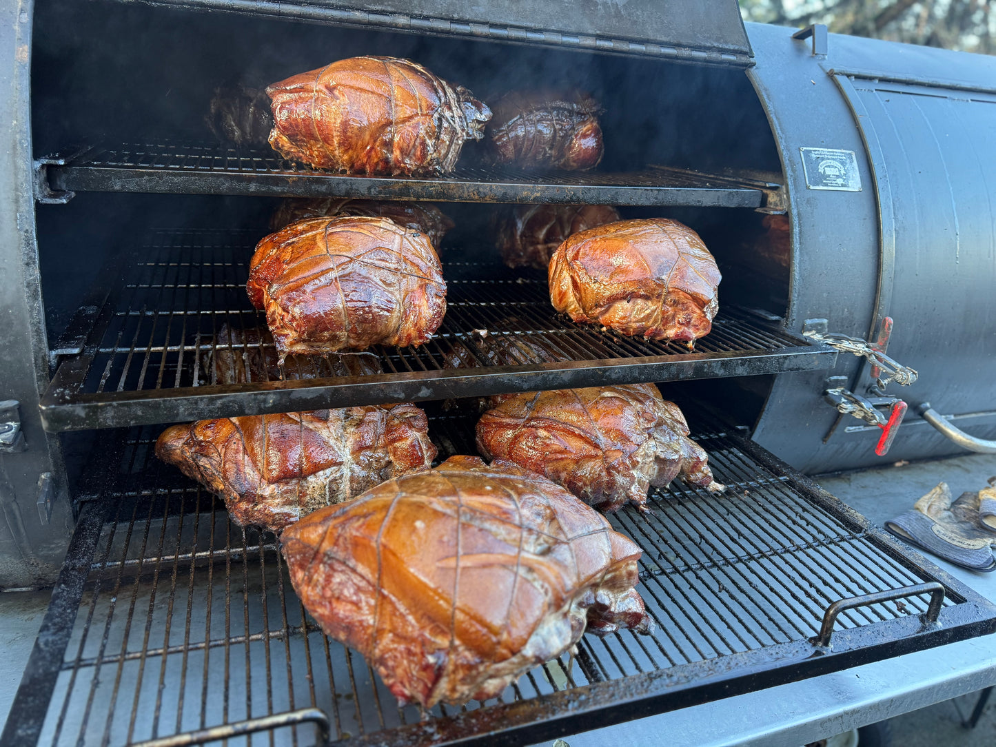 PULLED PORK AND BUNS (BY LB)